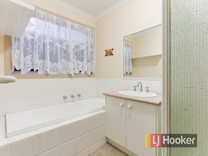 81 Raisell Road, Cranbourne West VIC 3977