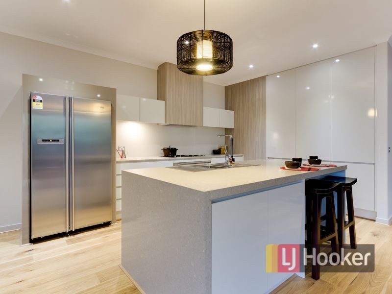 30 Grandvue Boulevard, Pakenham VIC 3810