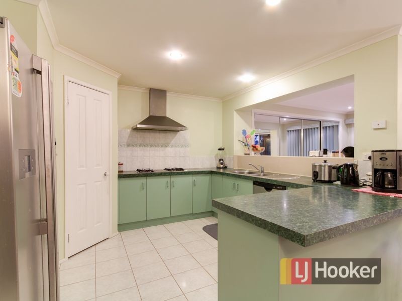 16 Canterbury Close, Narre Warren VIC 3805