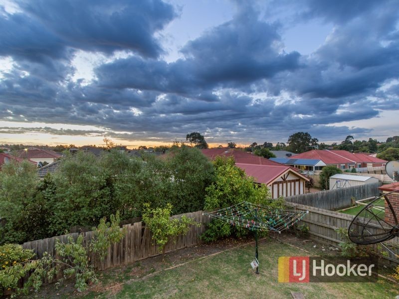 16 Canterbury Close, Narre Warren VIC 3805