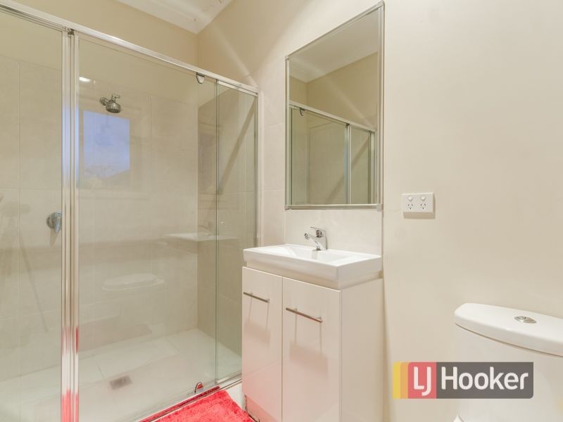 6/12-14 Kingsfield Cresent, Lynbrook VIC 3975