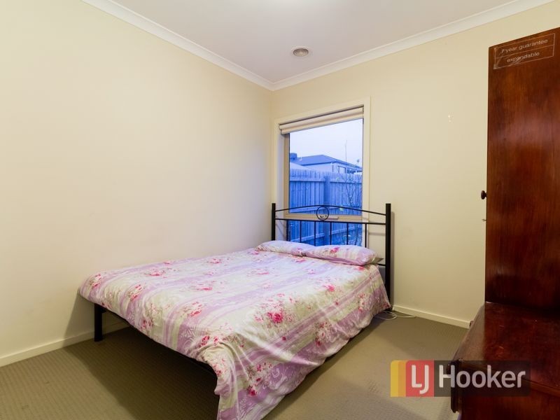 6/12-14 Kingsfield Cresent, Lynbrook VIC 3975
