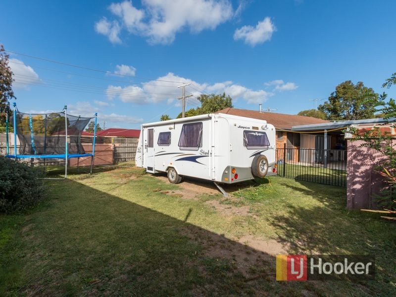 4 Hedley Place, Hampton Park VIC 3976