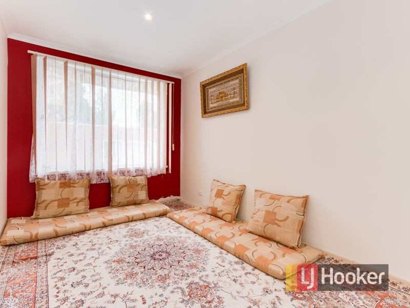 6 Barnsbury Close, Hampton Park VIC 3976