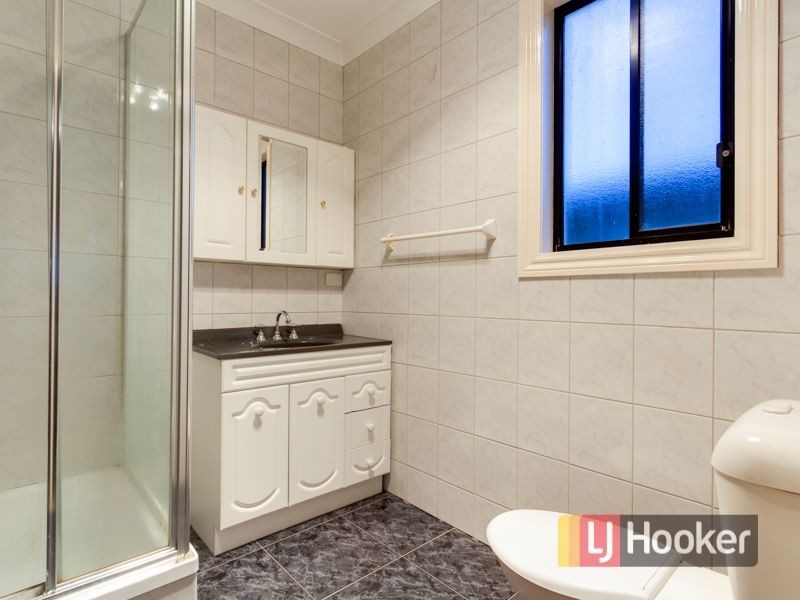 32 Lesley Drive, Hampton Park VIC 3976