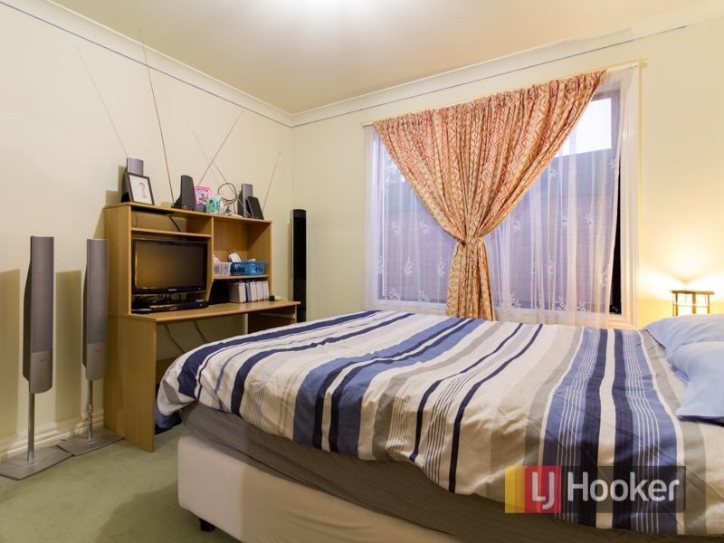 32 Lesley Drive, Hampton Park VIC 3976