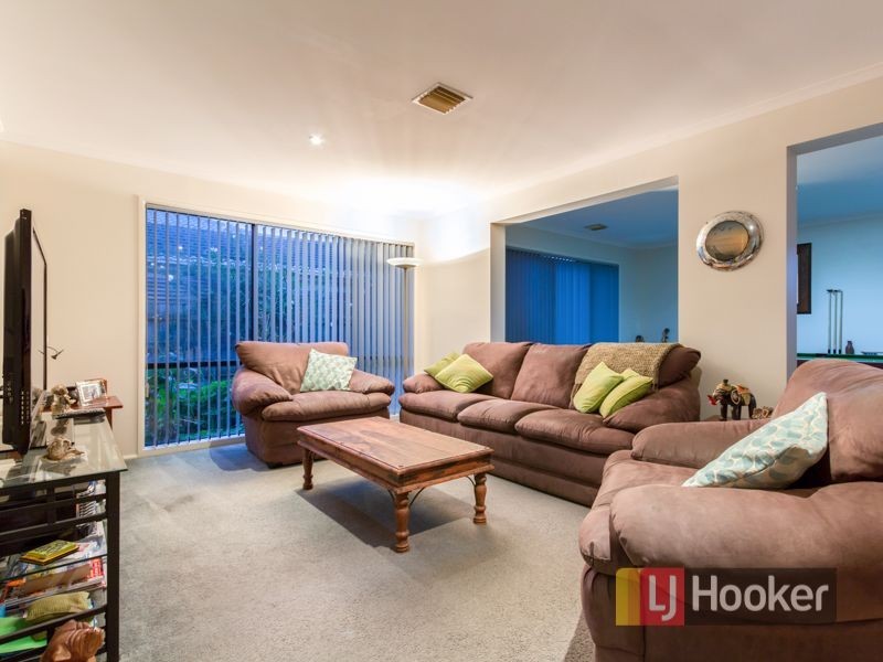 15 Pendle Close, Narre Warren South VIC 3805