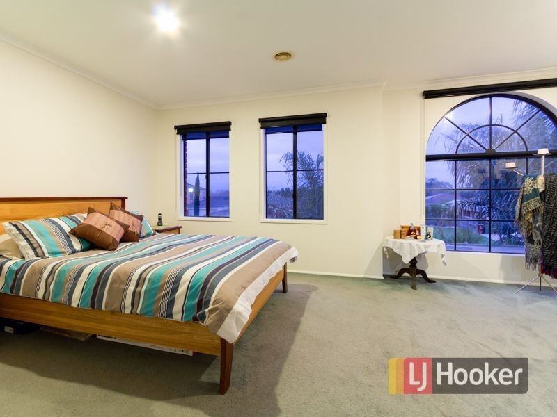 15 Pendle Close, Narre Warren South VIC 3805