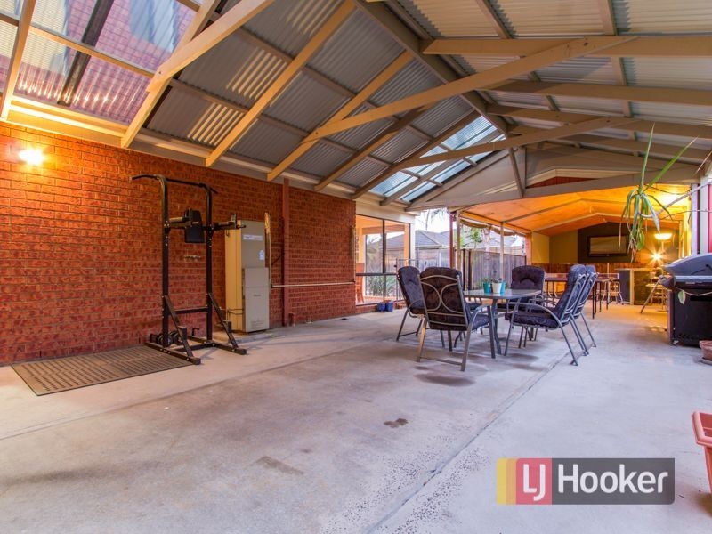 15 Pendle Close, Narre Warren South VIC 3805