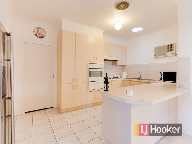 29 Lauren Drive, Hampton Park VIC 3976
