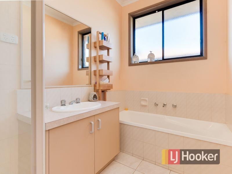 29 Lauren Drive, Hampton Park VIC 3976