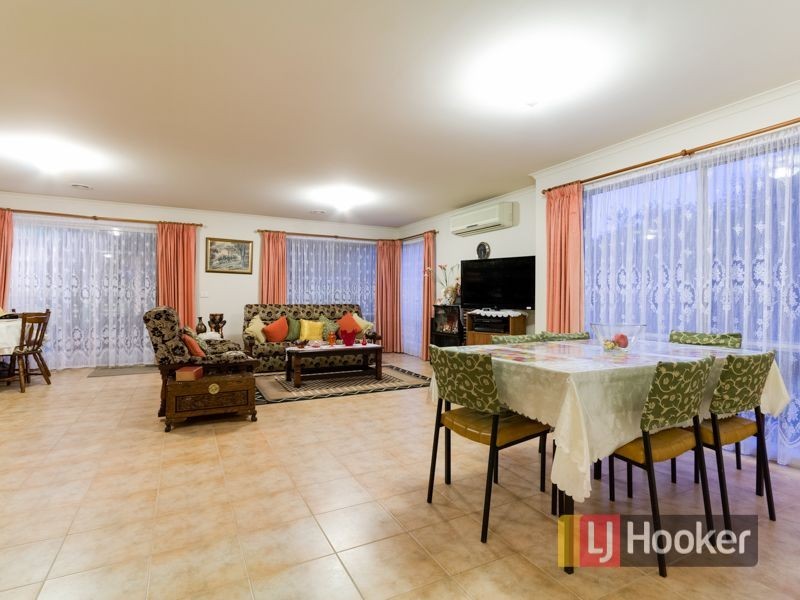 185 Monahans Road, Cranbourne West VIC 3977