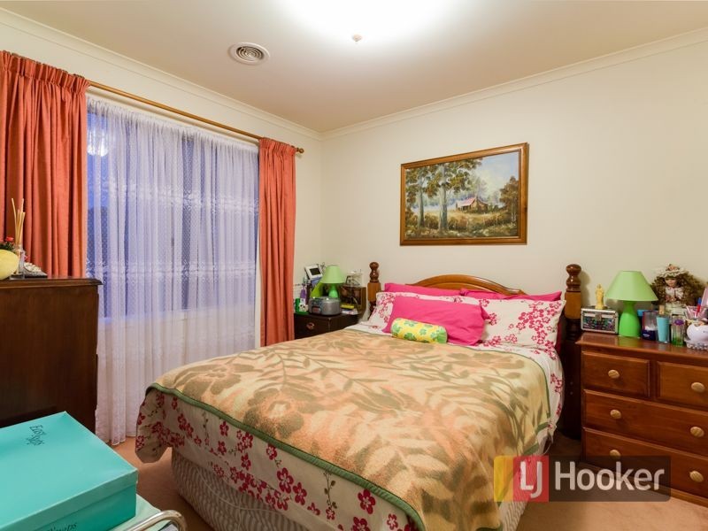 185 Monahans Road, Cranbourne West VIC 3977