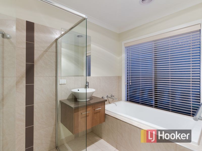 4 Silverstrand Street, Narre Warren South VIC 3805