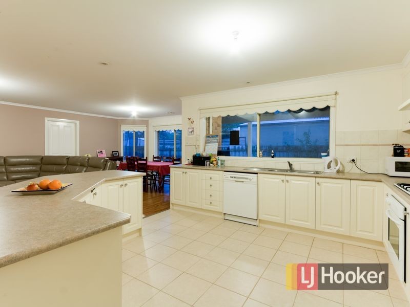 8 Apsley Terrace, Berwick VIC 3806