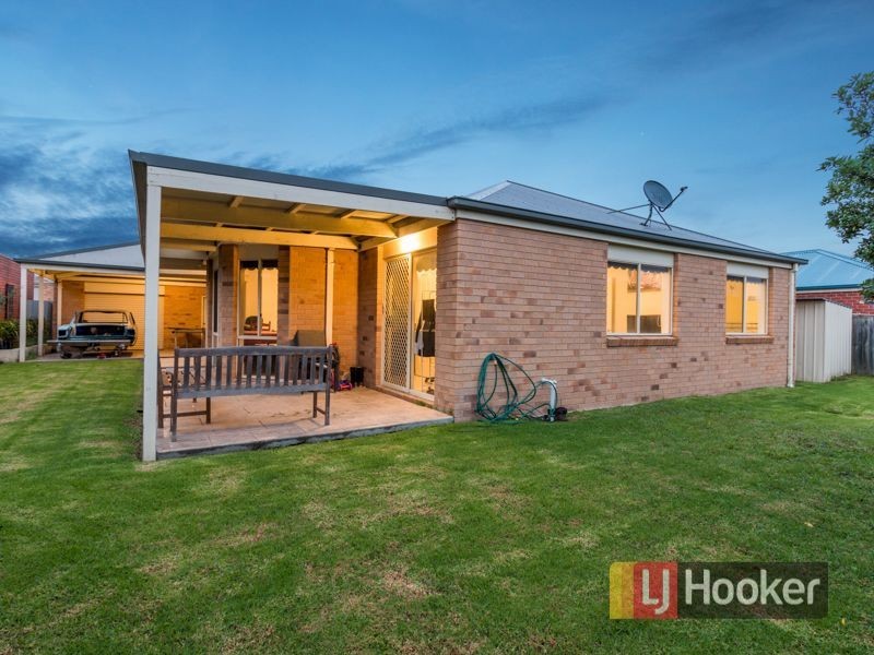 8 Apsley Terrace, Berwick VIC 3806
