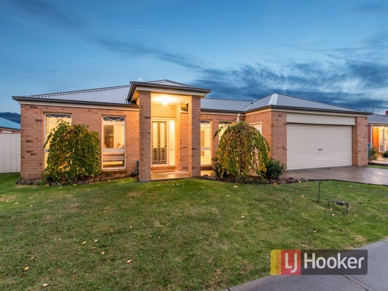 8 Apsley Terrace, Berwick VIC 3806
