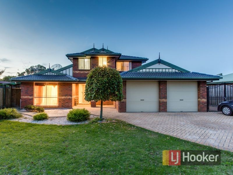 8 Bolwarra Court, Cranbourne VIC 3977