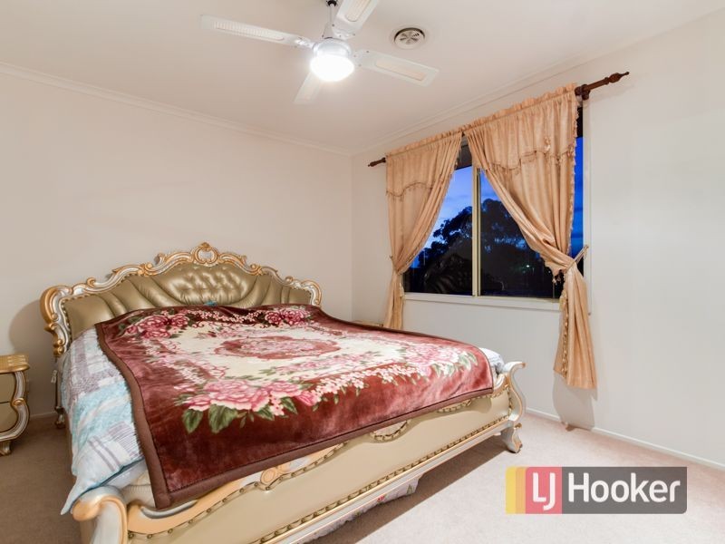 8 Bolwarra Court, Cranbourne VIC 3977