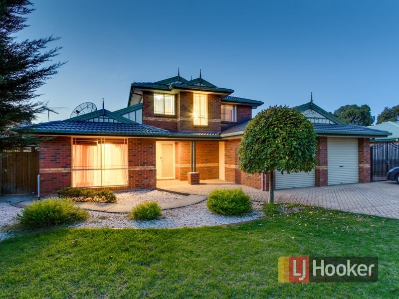 8 Bolwarra Court, Cranbourne VIC 3977