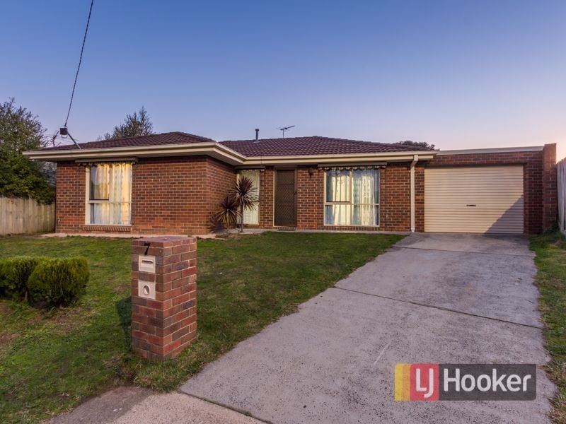 7 Gleneadie Close, Hampton Park VIC 3976