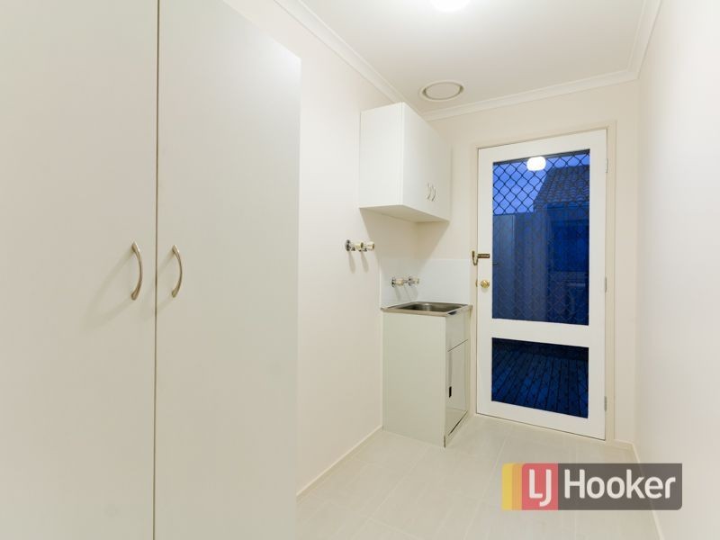 31 Lawless Drive, Cranbourne North VIC 3977