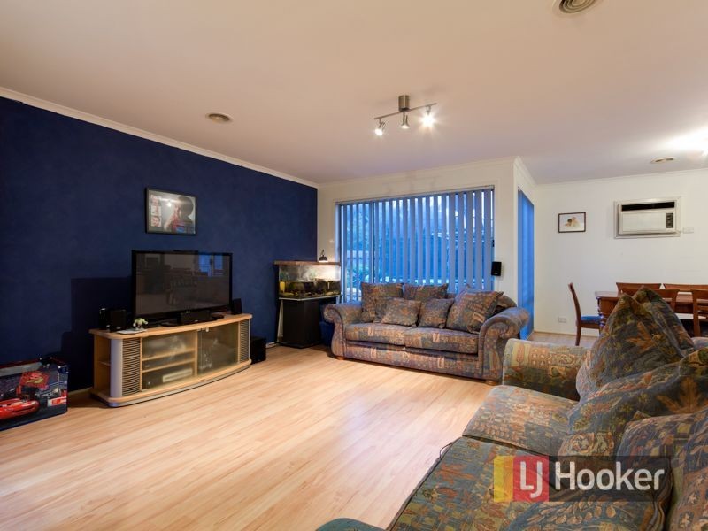 1 Brad Court, Cranbourne North VIC 3977