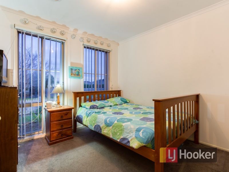 1 Brad Court, Cranbourne North VIC 3977