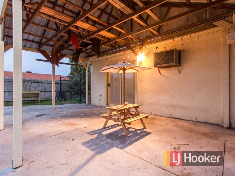 1 Brad Court, Cranbourne North VIC 3977