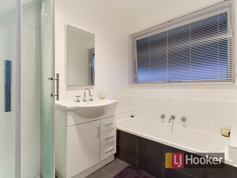 4 Urquhart Court, Hampton Park VIC 3976