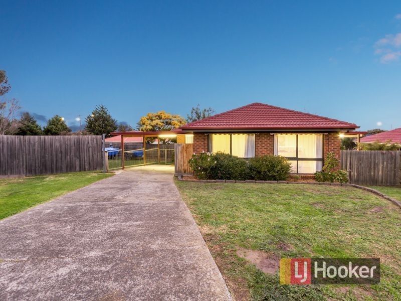 4 Urquhart Court, Hampton Park VIC 3976