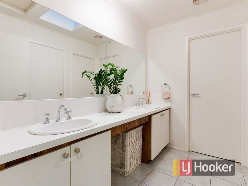 4 Barnsbury Close, Hampton Park VIC 3976