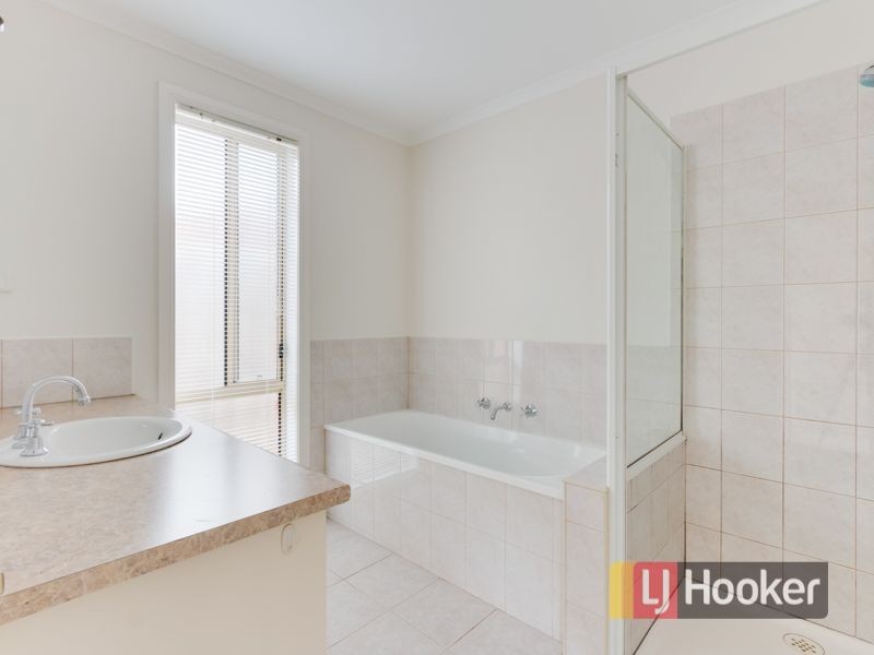 9 Neesan Court, Hampton Park VIC 3976