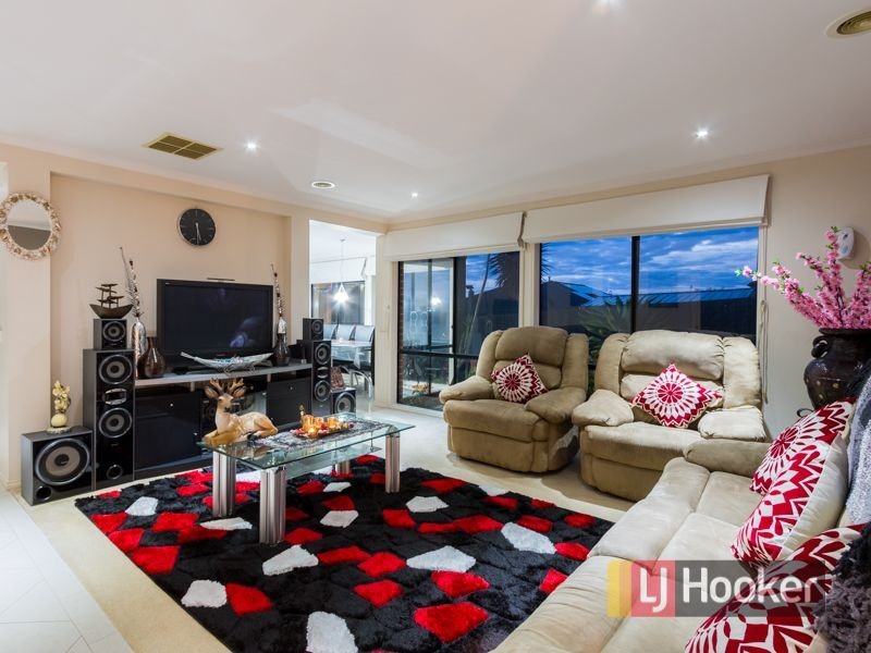 23 Sugarbush Drive, Lynbrook VIC 3975