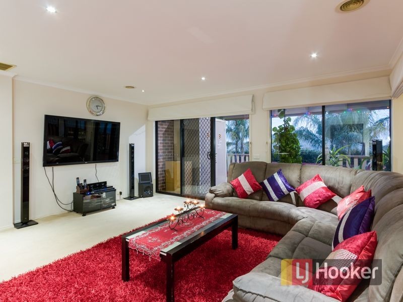 23 Sugarbush Drive, Lynbrook VIC 3975