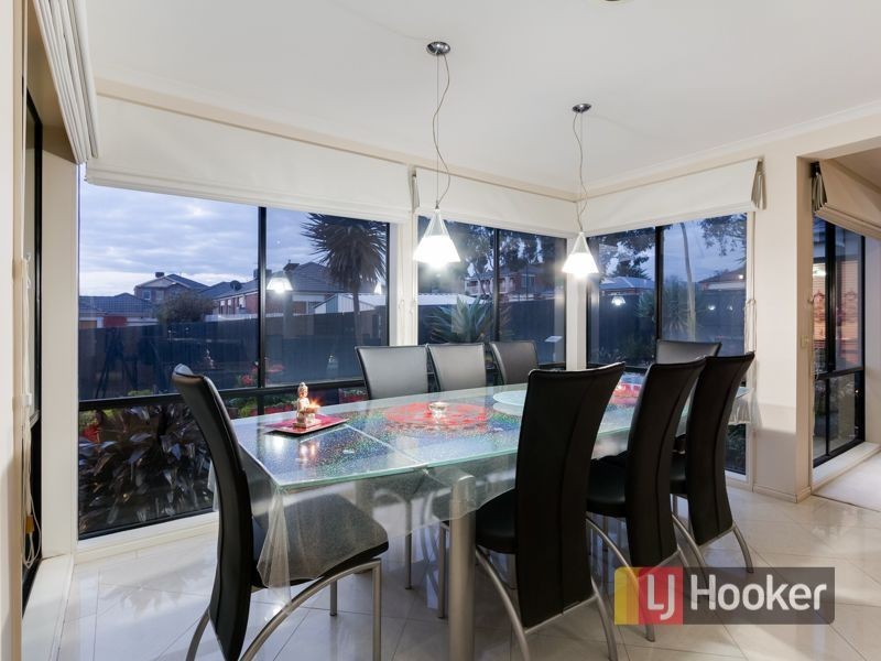 23 Sugarbush Drive, Lynbrook VIC 3975