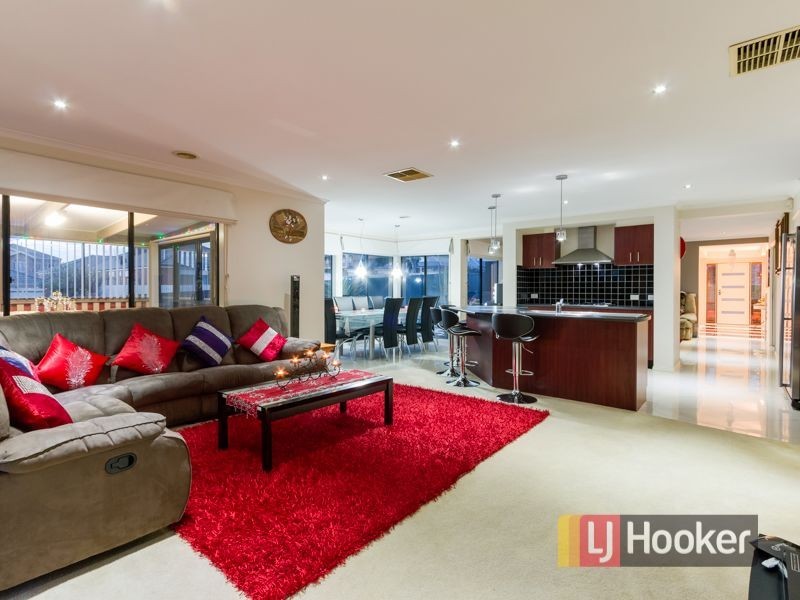 23 Sugarbush Drive, Lynbrook VIC 3975