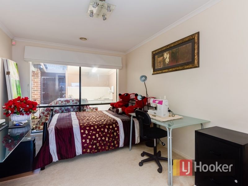 23 Sugarbush Drive, Lynbrook VIC 3975