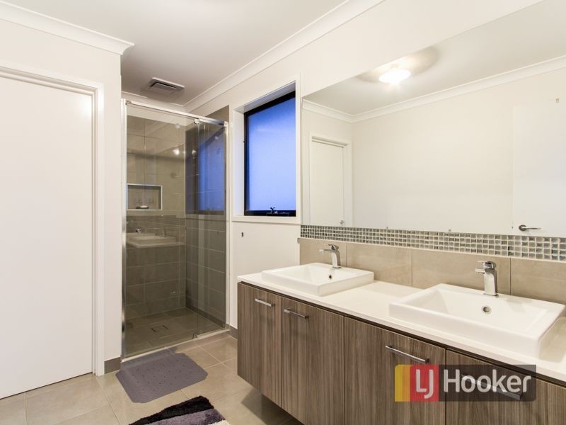 14 Gabitt Street, Cranbourne East VIC 3977