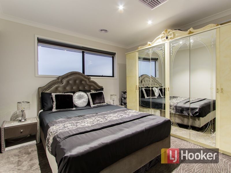 14 Gabitt Street, Cranbourne East VIC 3977