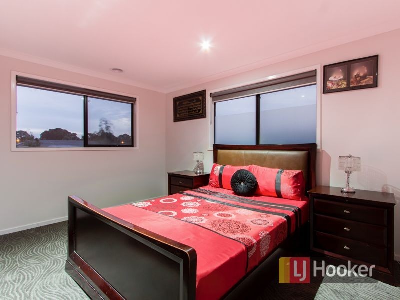 14 Gabitt Street, Cranbourne East VIC 3977