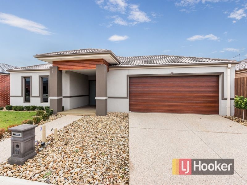 17 Cadillac Street, Cranbourne East VIC 3977