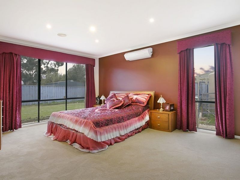 8 Hadley Circuit, Narre Warren South VIC 3805