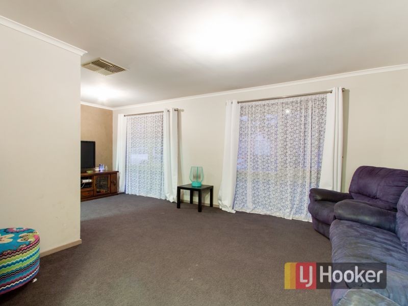 9 Eliza Street, Cranbourne North VIC 3977