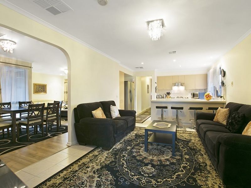 17 George Chudleigh Drive, Hallam VIC 3803