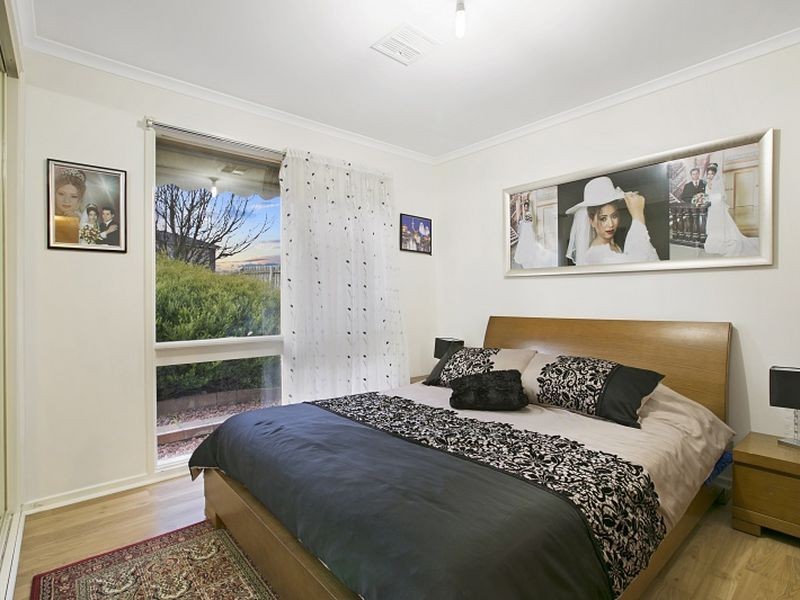 17 George Chudleigh Drive, Hallam VIC 3803