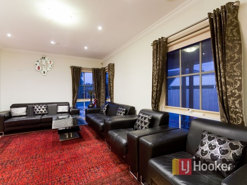 4 Tolmie Rise, Hallam VIC 3803