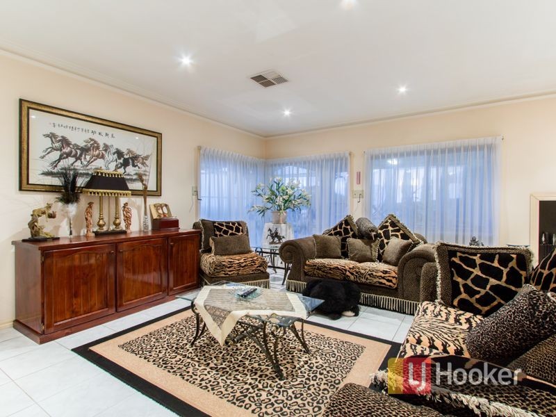 12 Ridgeway Chase, Narre Warren South VIC 3805