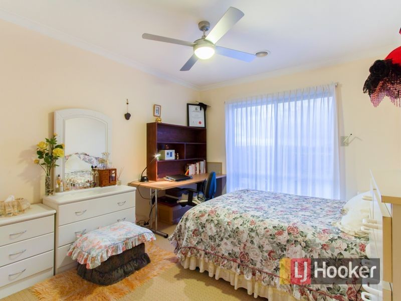 12 Ridgeway Chase, Narre Warren South VIC 3805