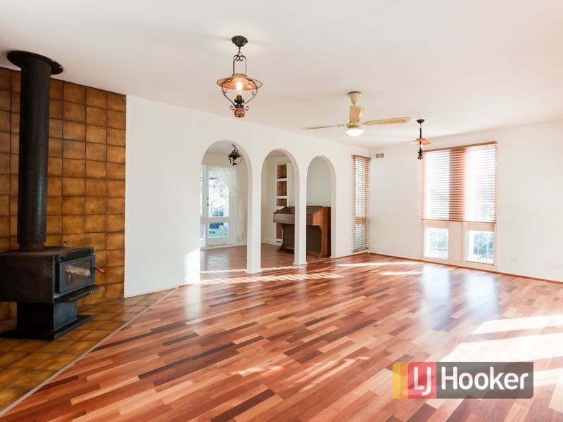 10 Pound Road, Hampton Park VIC 3976